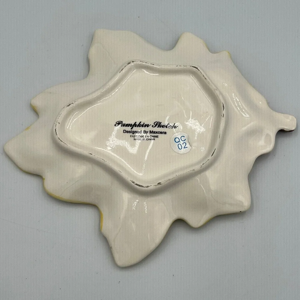 Maxcera Pumpkin Sketch Leaf Dish Unisex OS Amber NWOT Ceramic Acorn Tray